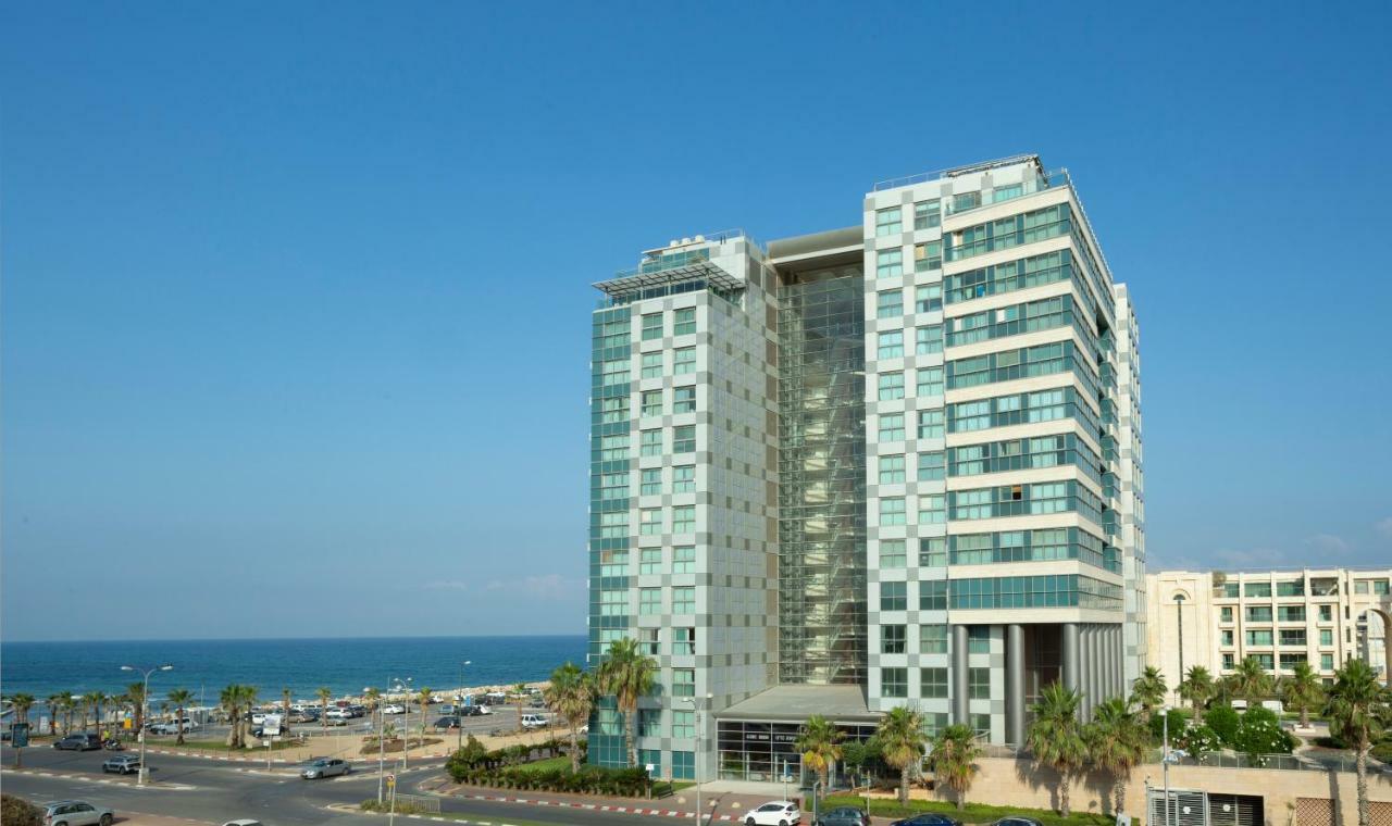 Aparthotel Okeanos On The Beach Herzelia Екстериор снимка