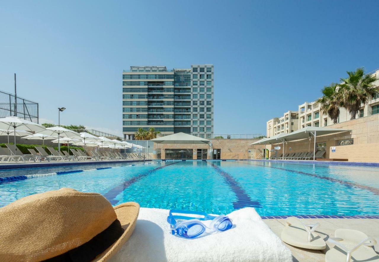 Aparthotel Okeanos On The Beach Herzelia Съоръжения снимка